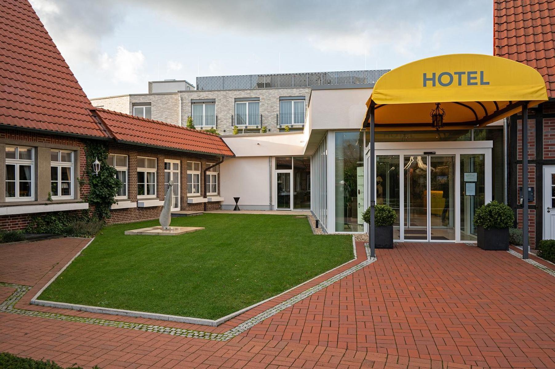 Naundrups Hof Hotel Ludinghausen Exterior foto